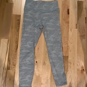 Vuori light grey camp leggings